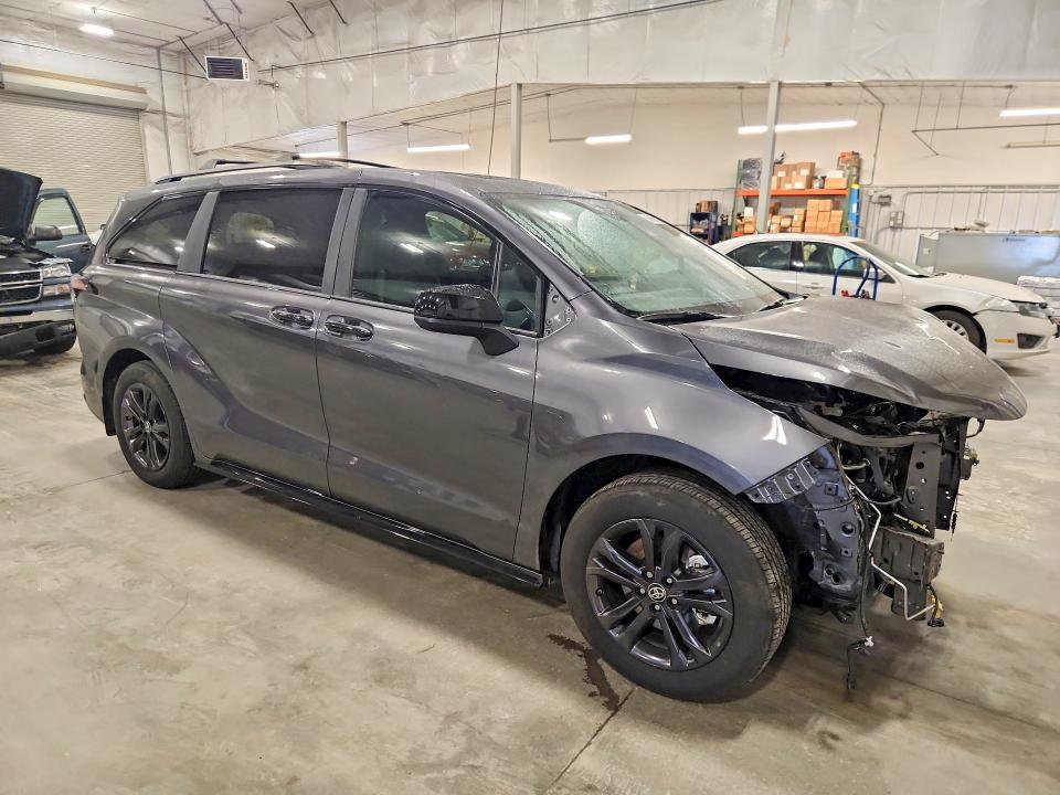 60966526 :رقم المزاد ، 5TDDSKFC6SS187012 vin ، 2025 Toyota Sienna مزاد بيع