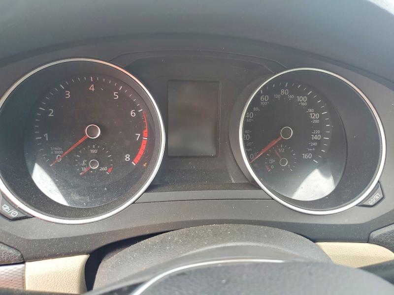 61318256 :رقم المزاد ، 3VWDB7AJ0JM259319 vin ، 2018 Volkswagen Jetta مزاد بيع