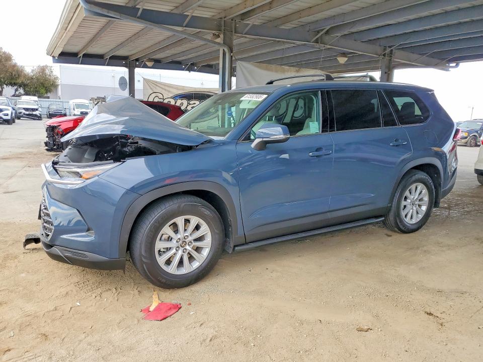 2026 Toyota Grand Highlander Hybrid მანქანა იყიდება აუქციონზე, vin: 5TDACAB5XTS100716, აუქციონის ნომერი: 61552906