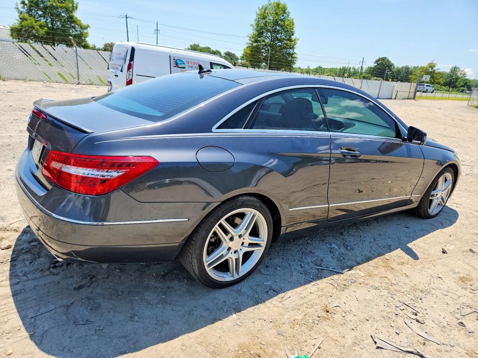 2011 Mercedes-benz E მანქანა იყიდება აუქციონზე, vin: WDDKJ5GB4BF083206, აუქციონის ნომერი: 85772375