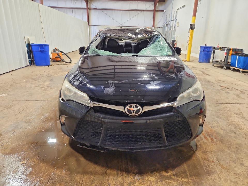 2017 Toyota Camry მანქანა იყიდება აუქციონზე, vin: 4T1BF1FK2HU393327, აუქციონის ნომერი: 61608616