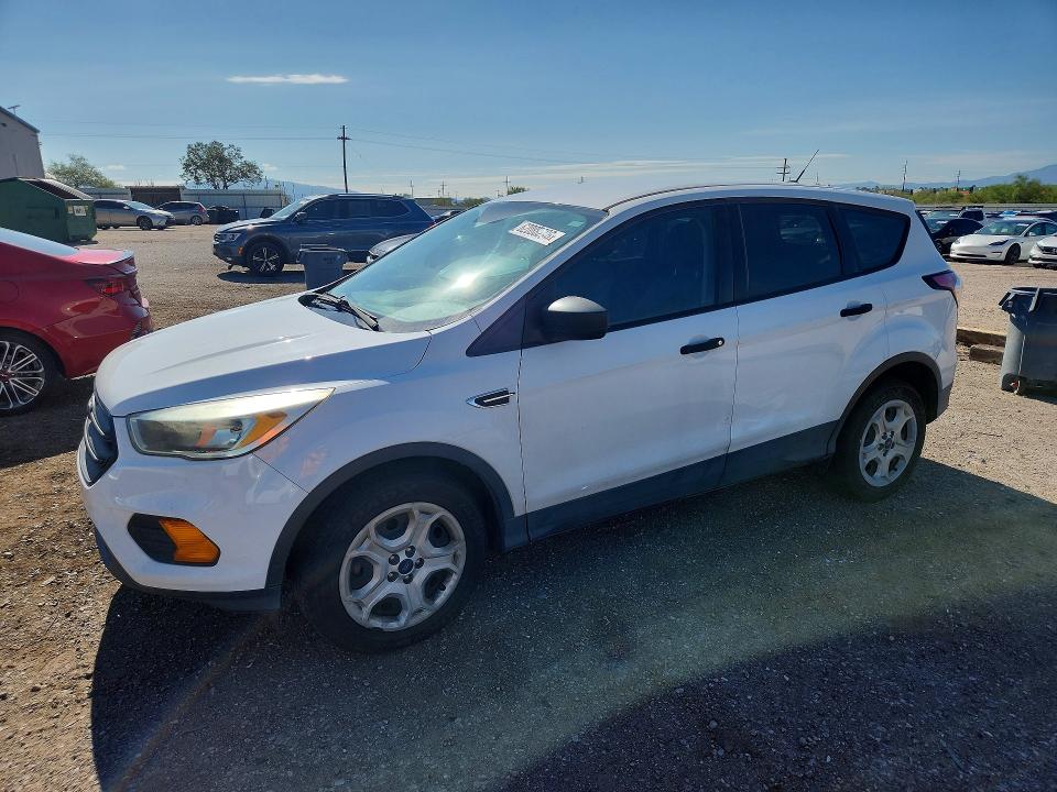 2017 Ford Escape მანქანა იყიდება აუქციონზე, vin: 1FMCU0F75HUB89816, აუქციონის ნომერი: 62088296