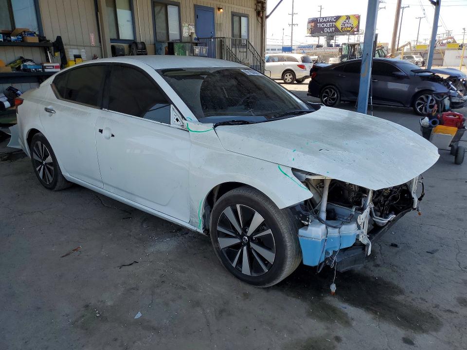 2021 Nissan Altima მანქანა იყიდება აუქციონზე, vin: 1N4BL4DV7MN417028, აუქციონის ნომერი: 60180906