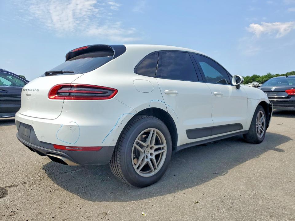 60586846 :رقم المزاد ، WP1AA2A59HLB02350 vin ، 2017 Porsche Macan مزاد بيع
