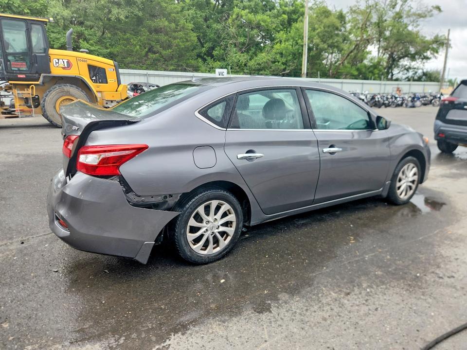 2018 Nissan Sentra მანქანა იყიდება აუქციონზე, vin: 3N1AB7AP0JY295808, აუქციონის ნომერი: 61325086
