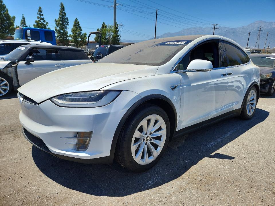 2020 Tesla Model X მანქანა იყიდება აუქციონზე, vin: 5YJXCDE24LF230945, აუქციონის ნომერი: 60853976