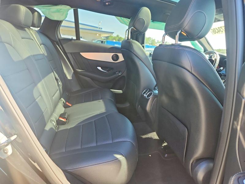 61673436 :رقم المزاد ، W1N0G8DB5NV335876 vin ، 2022 Mercedes-benz Glc مزاد بيع