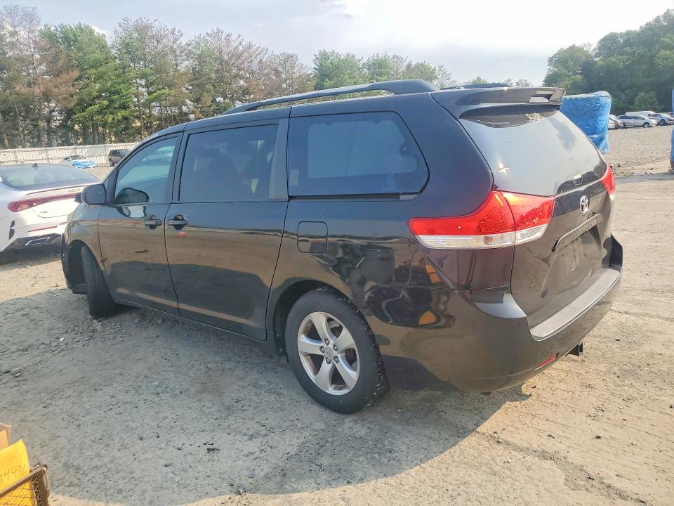 61299066 :رقم المزاد ، 5TDKK3DC3BS120951 vin ، 2011 Toyota Sienna مزاد بيع