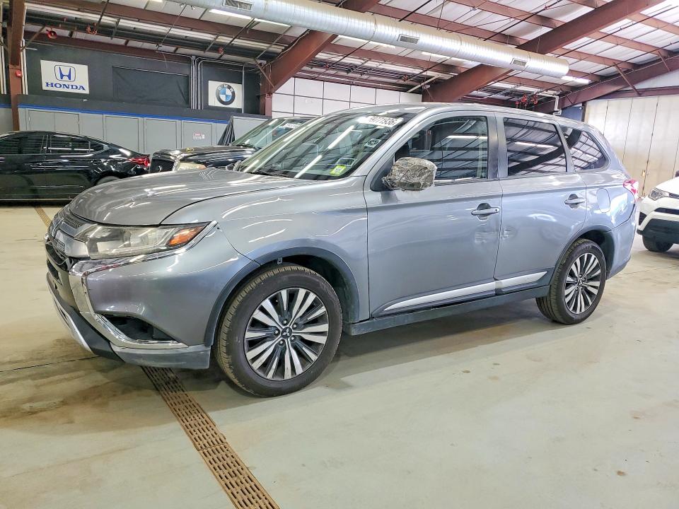2020 Mitsubishi Outlander მანქანა იყიდება აუქციონზე, vin: JA4AZ3A31LZ003102, აუქციონის ნომერი: 59771936