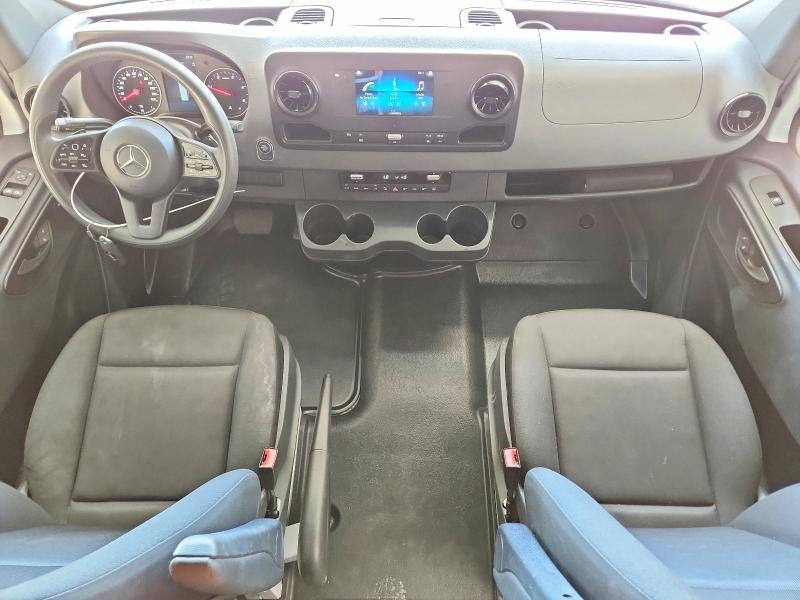 61164606 :رقم المزاد ، W1Z4KFHY4RP737240 vin ، 2024 Mercedes-benz Sprinter مزاد بيع