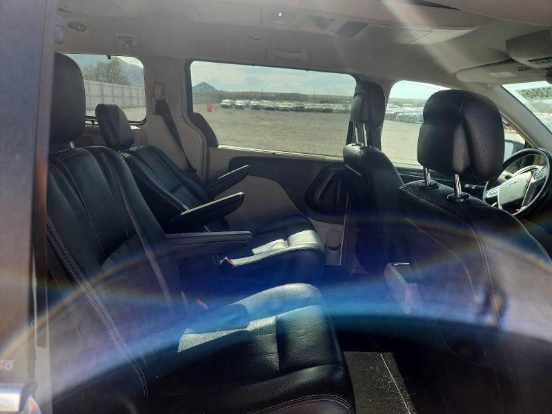 61783846 :رقم المزاد ، 2C4RC1CG5CR124238 vin ، 2012 Chrysler Town & Country مزاد بيع