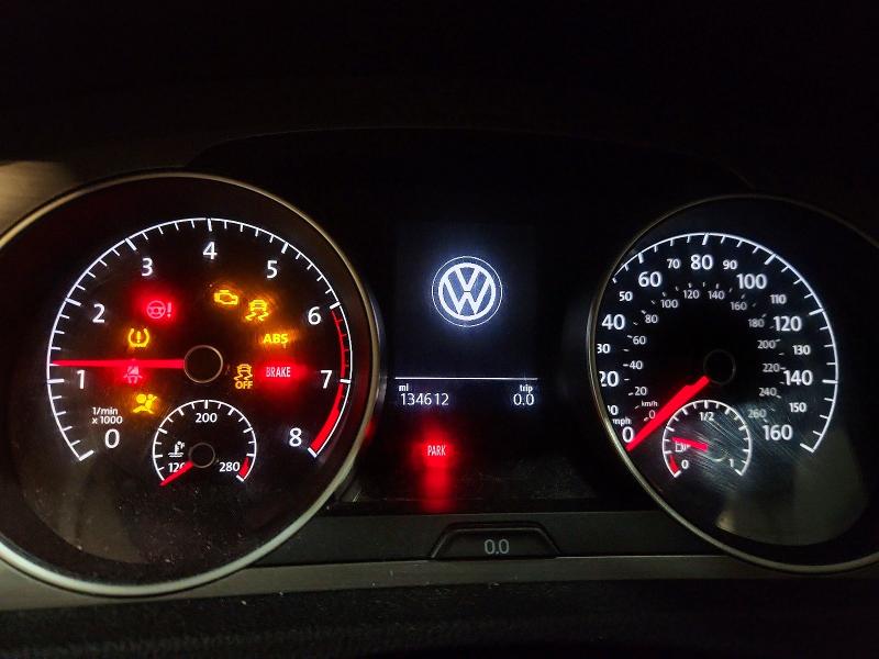 61180986 :رقم المزاد ، 3VW217AU9HM072286 vin ، 2017 Volkswagen Golf مزاد بيع