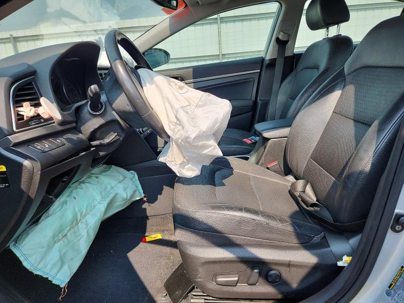 2017 Hyundai Elantra მანქანა იყიდება აუქციონზე, vin: KMHD84LF4HU269359, აუქციონის ნომერი: 61211756