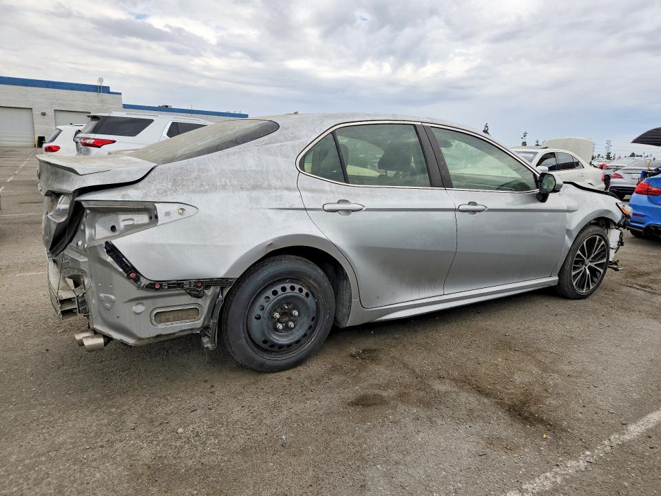 Продаж на аукціоні авто 2018 Toyota Camry, vin: JTNB11HK4J3037095, номер лоту: 61953856