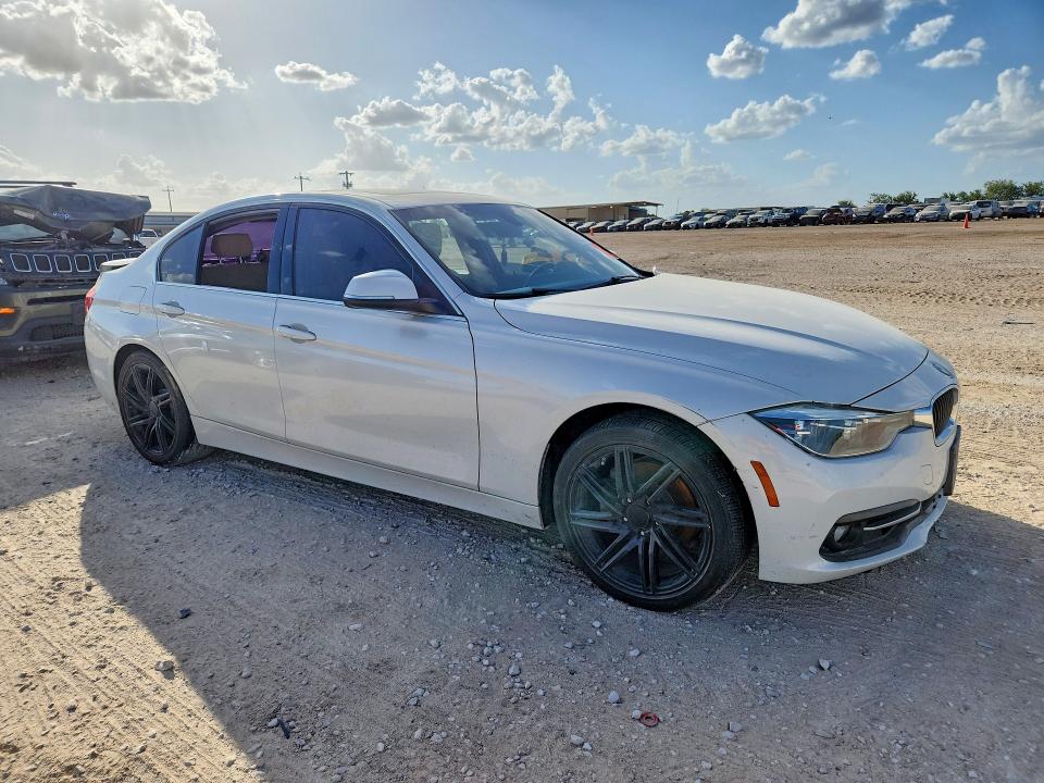 2018 Bmw 330 მანქანა იყიდება აუქციონზე, vin: WBA8B9C52JAE22114, აუქციონის ნომერი: 60257286