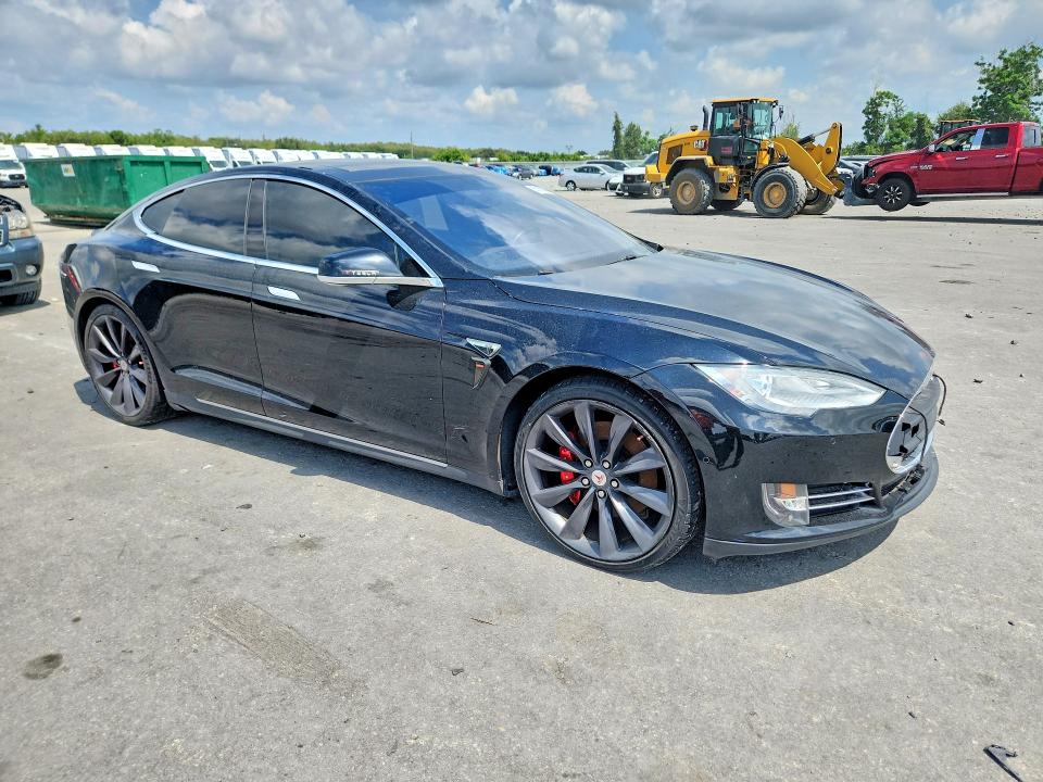 Продаж на аукціоні авто 2014 Tesla Model S, vin: 5YJSA1H25EFP64873, номер лоту: 63180066
