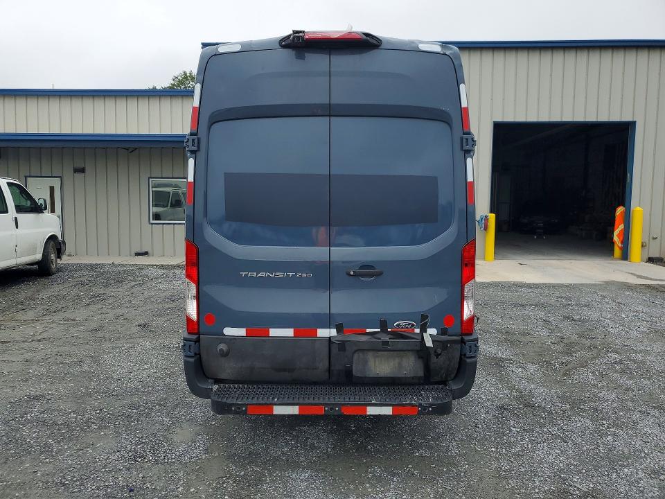 2020 Ford Transit მანქანა იყიდება აუქციონზე, vin: 1FTBR3X83LKB27359, აუქციონის ნომერი: 64519596