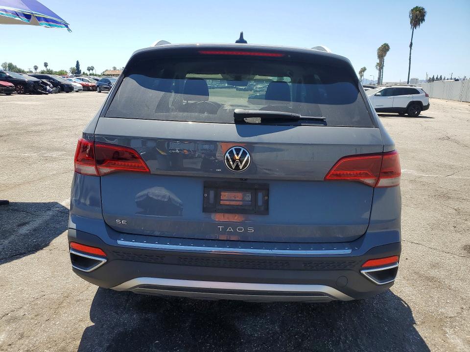 61902626 :رقم المزاد ، 3VVSX7B2XPM302755 vin ، 2023 Volkswagen Taos مزاد بيع