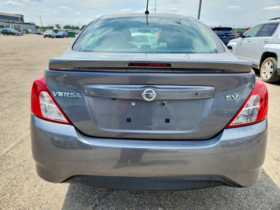 62660186 :رقم المزاد ، 3N1CN7AP8KL848588 vin ، 2019 Nissan Versa مزاد بيع