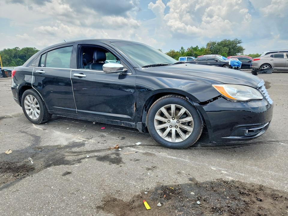 2013 Chrysler 200 მანქანა იყიდება აუქციონზე, vin: 1C3CCBCG7DN738206, აუქციონის ნომერი: 63070796