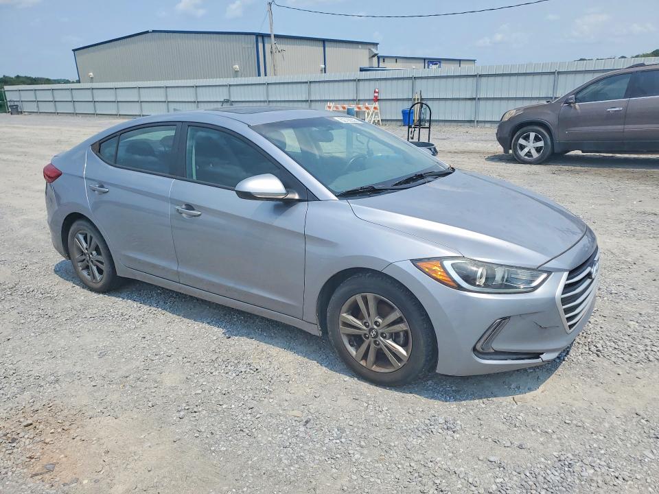 62792206 :رقم المزاد ، 5NPD84LF1HH161022 vin ، 2017 Hyundai Elantra مزاد بيع