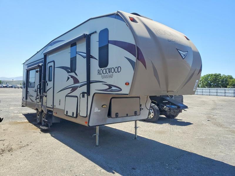Продажа на аукционе авто 2017 Foresriver Rockwood, vin: 4X4FRLE20H1877504, номер лота: 58729946