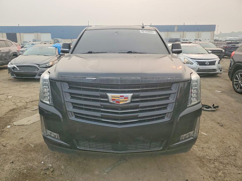2018 Cadillac Escalade მანქანა იყიდება აუქციონზე, vin: 1GYS4BKJ6JR304195, აუქციონის ნომერი: 60169896