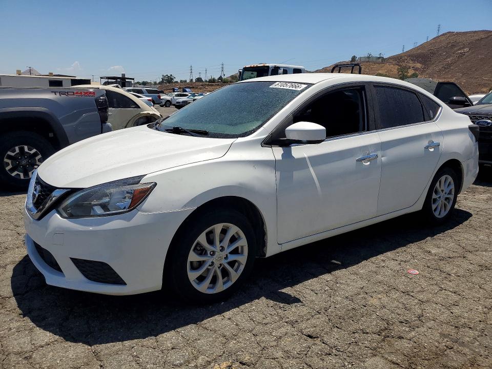 Продажа на аукционе авто 2018 Nissan Sentra, vin: 3N1AB7AP9JL624096, номер лота: 61057666