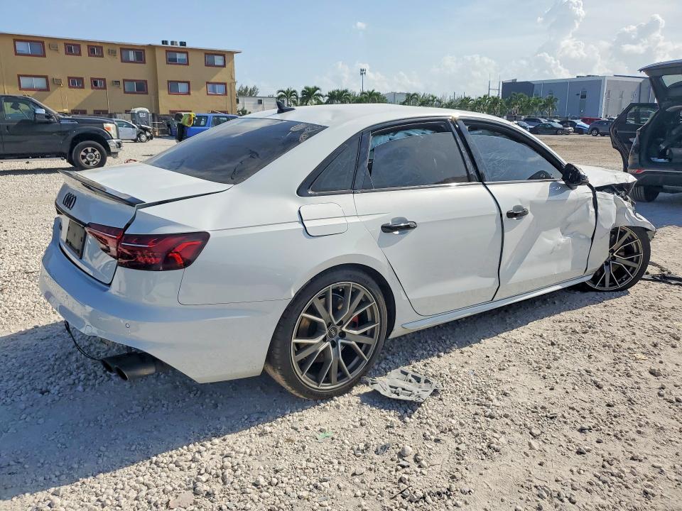 61799556 :رقم المزاد ، WAUB4AF48MA087222 vin ، 2021 Audi S4 مزاد بيع