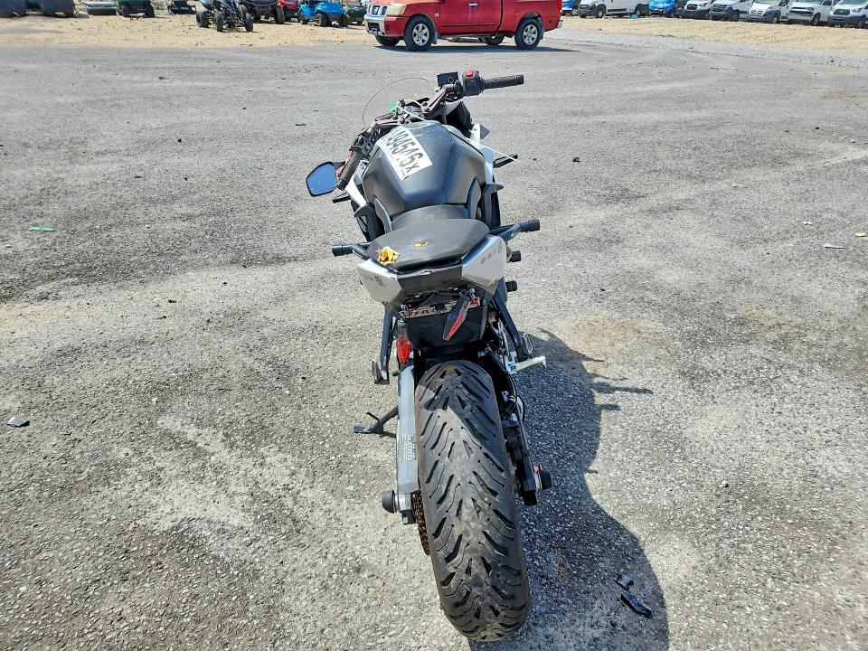61494546 :رقم المزاد ، JS1EM13B2R7100676 vin ، 2024 Suzuki Gsx800 مزاد بيع