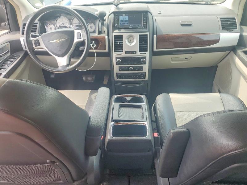 2010 Chrysler Town & Country მანქანა იყიდება აუქციონზე, vin: 2A4RR8DX9AR449231, აუქციონის ნომერი: 58175146