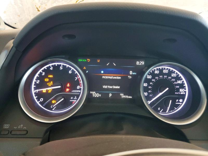 60018226 :رقم المزاد ، 4T1FZ1AK4MU050318 vin ، 2021 Toyota Camry مزاد بيع