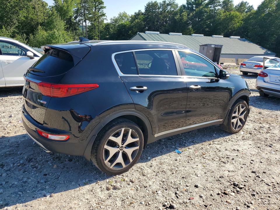 61397066 :رقم المزاد ، KNDPRCA69H7100349 vin ، 2017 Kia Sportage مزاد بيع