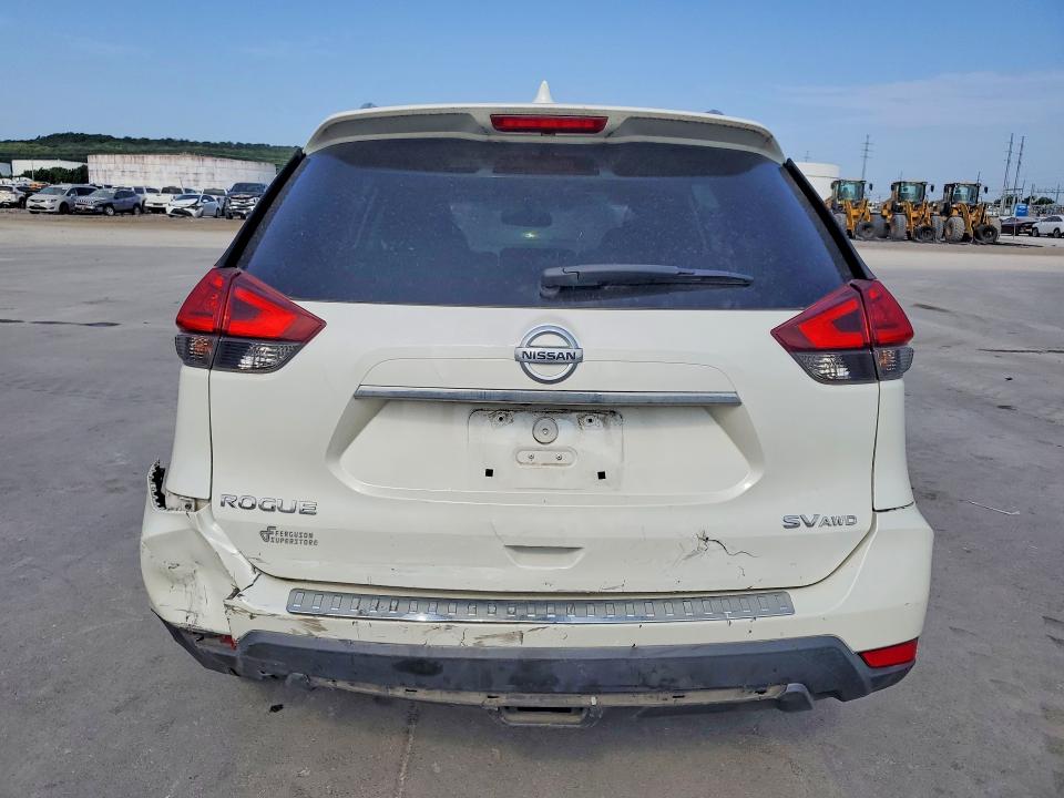 2017 Nissan Rogue მანქანა იყიდება აუქციონზე, vin: 5N1AT2MV4HC767790, აუქციონის ნომერი: 62540106