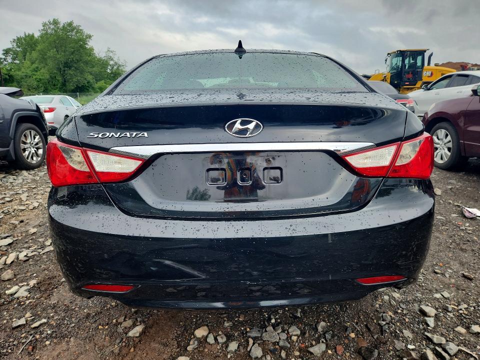 62566246 :رقم المزاد ، 5NPEC4ACXBH060435 vin ، 2011 Hyundai Sonata مزاد بيع