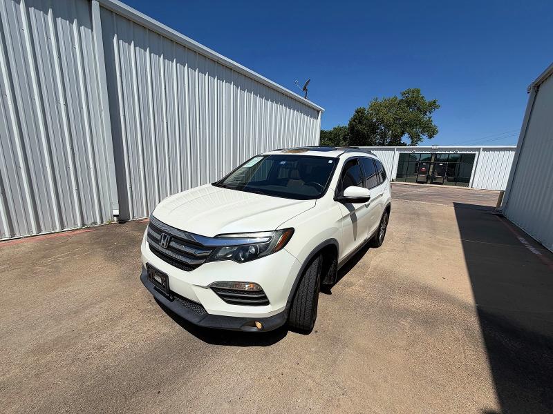 60892726 :رقم المزاد ، 5FNYF5H57GB007571 vin ، 2016 Honda Pilot مزاد بيع