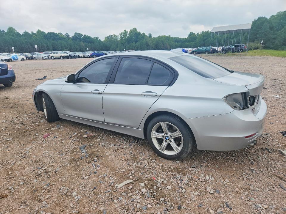 59391846 :رقم المزاد ، WBA3A5G5XDNP23076 vin ، 2013 Bmw 328 مزاد بيع