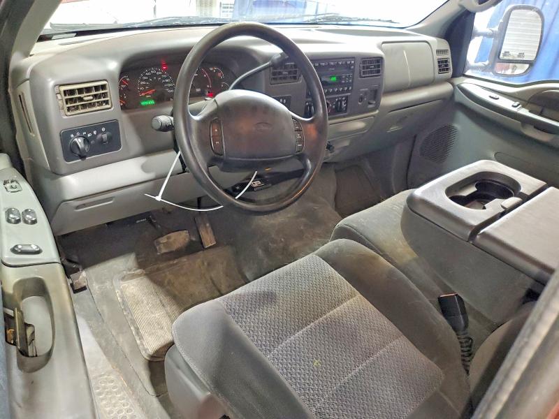 61750696 :رقم المزاد ، 1FTNX21F32ED05725 vin ، 2002 Ford F250 مزاد بيع