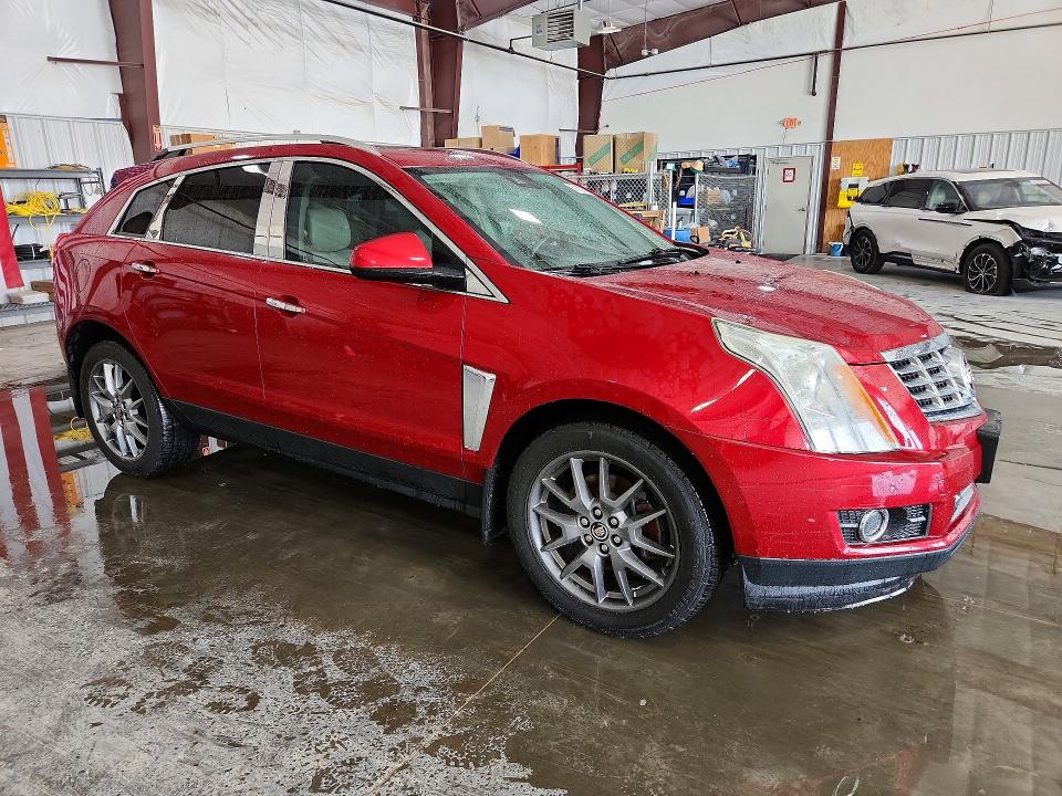 61223986 :رقم المزاد ، 3GYFNFE36FS567052 vin ، 2015 Cadillac Srx مزاد بيع