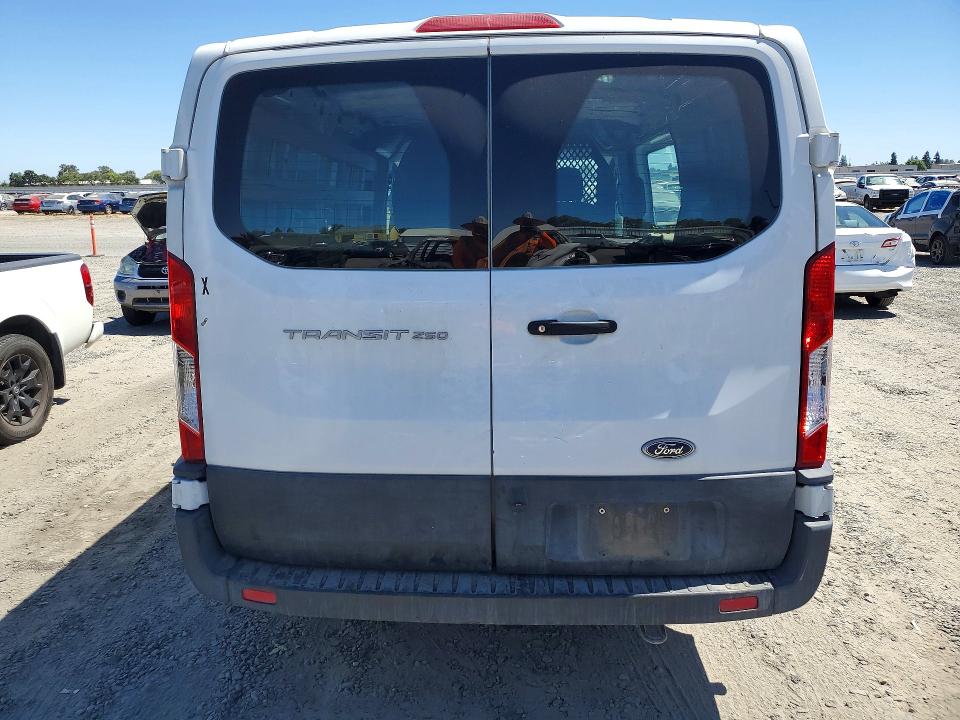 60634456 :رقم المزاد ، 1FTBR1Y86NKA51657 vin ، 2022 Ford Transit مزاد بيع