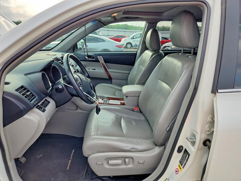 Продажа на аукционе авто 2013 Toyota Highlander, vin: 5TDYK3EH8DS105191, номер лота: 61928006