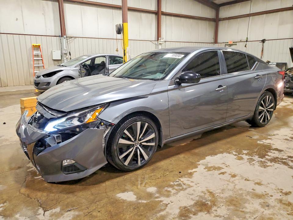 61389896 :رقم المزاد ، 1N4BL4CV0MN360169 vin ، 2021 Nissan Altima مزاد بيع