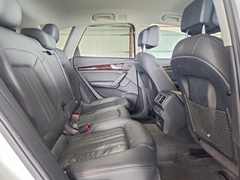 60402666 :رقم المزاد ، WA1ANAFY4J2182584 vin ، 2018 Audi Q5 مزاد بيع