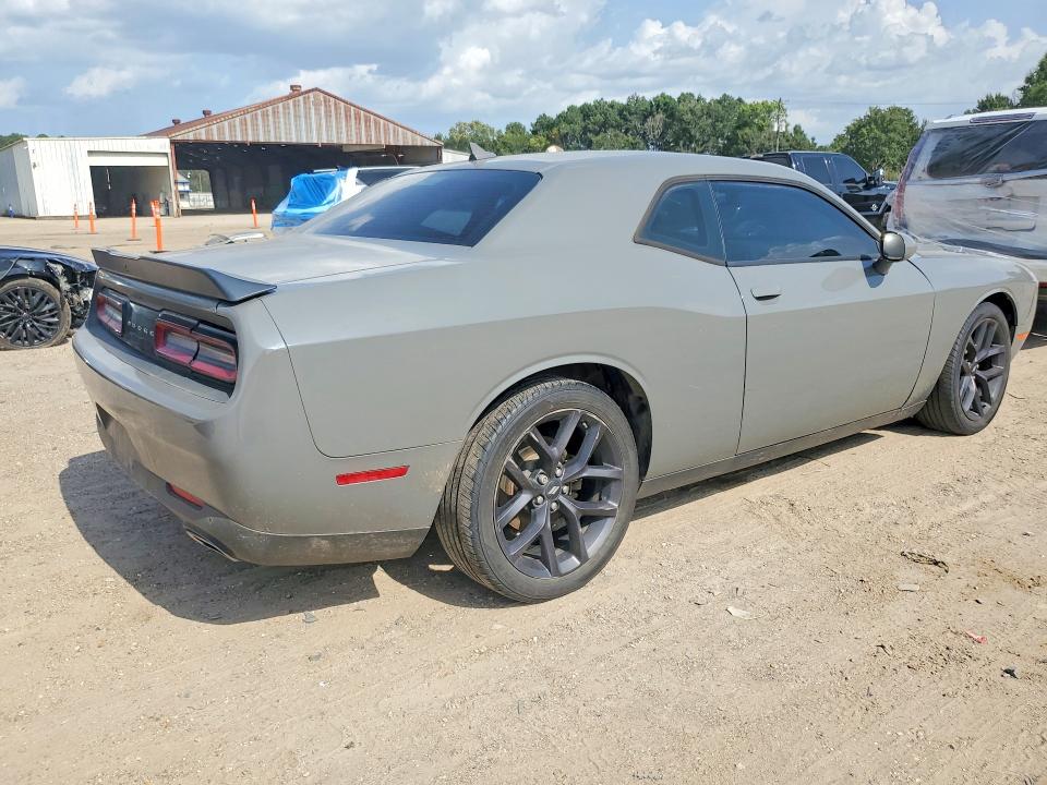 61721346 :رقم المزاد ، 2C3CDZAG3JH322215 vin ، 2018 Dodge Challenger مزاد بيع