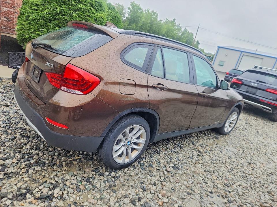 Продаж на аукціоні авто 2015 Bmw X1, vin: WBAVL1C5XFVY34621, номер лоту: 62830246
