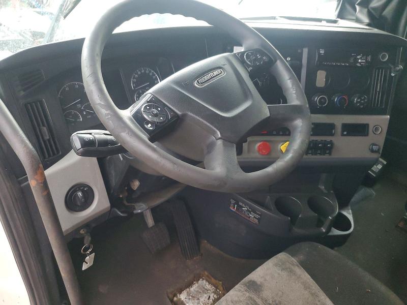 60766966 :رقم المزاد ، 3AKJHHDR7JSKC8414 vin ، 2018 Freightliner Cascadia مزاد بيع