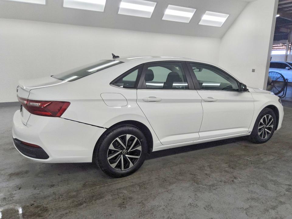 60001826 :رقم المزاد ، 3VW5X7BU0SM046399 vin ، 2025 Volkswagen Jetta مزاد بيع