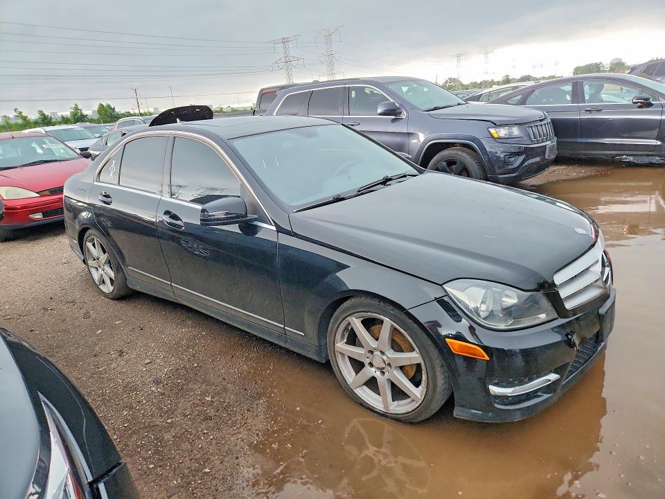 2012 Mercedes-benz C მანქანა იყიდება აუქციონზე, vin: WDDGF8BB6CA602576, აუქციონის ნომერი: 62661416