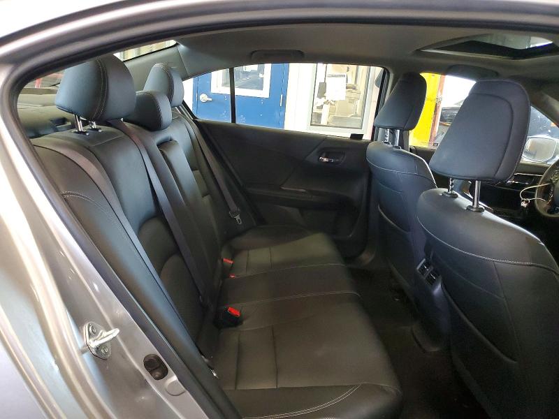 61711166 :رقم المزاد ، JHMCR6F53HC028912 vin ، 2017 Honda Accord مزاد بيع