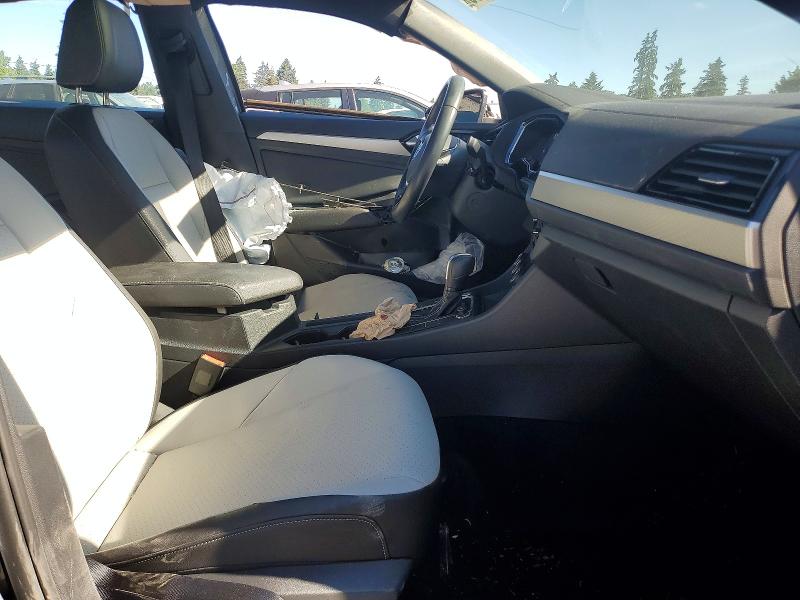 60775086 :رقم المزاد ، 3VWC57BU2MM084247 vin ، 2021 Volkswagen Jetta مزاد بيع
